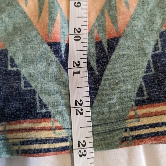 American Living Cowl Neck Aztec Top Womens Medium Lightweight Long Sleeve - Picture 16 of 16